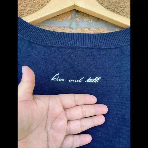 LISA TODD Kiss Kiss Sweater size 3 x - Picture 6 of 6